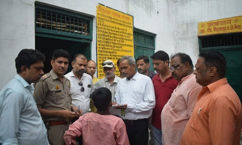 Meerut : मिड डे मील में प्रधानाध्यापक ने छात्र को खिलाया मांस, आरोपी गिरफ्तार, बीएसए ने किया निलंबित