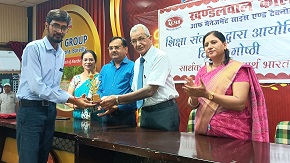 Hindi Divas : हिंदी भाषा नहीं भावों की अभिव्यक्ति है